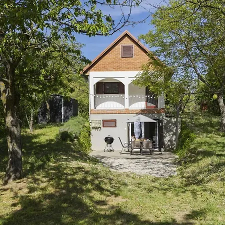 1042 - Oereghegy Kis Haz * Kőröshegy